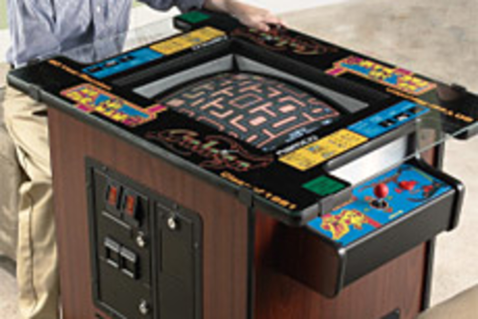 ms-pac-man-cocktail-table-stretched-thumb-960x640-1734.jpg