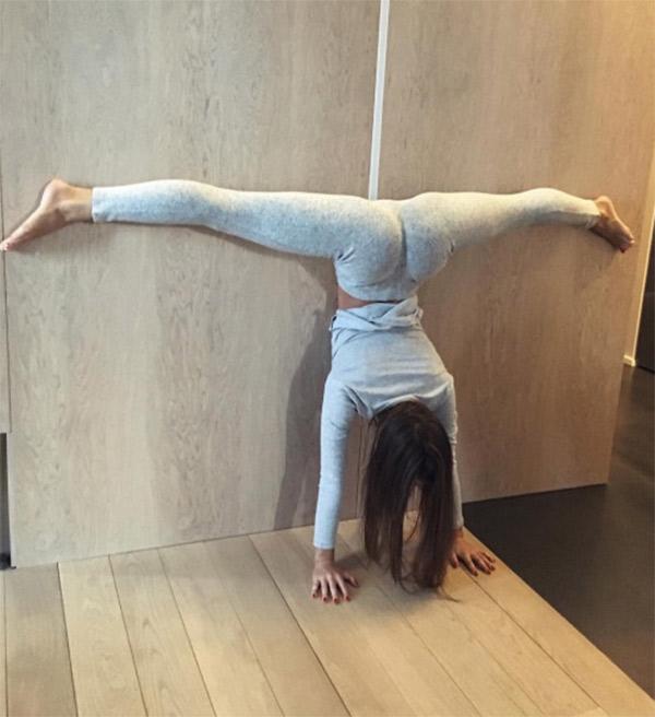 grey-yoga-pants-flexible.jpg