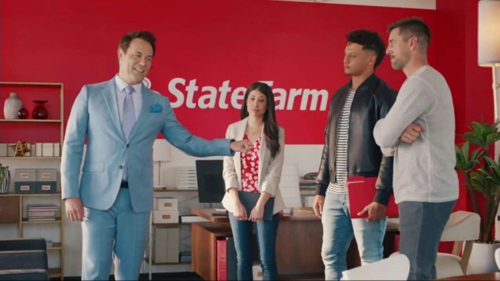state-farm-punny-featuring-aaron-rodgers-patrick-mahomes-large-9.jpg