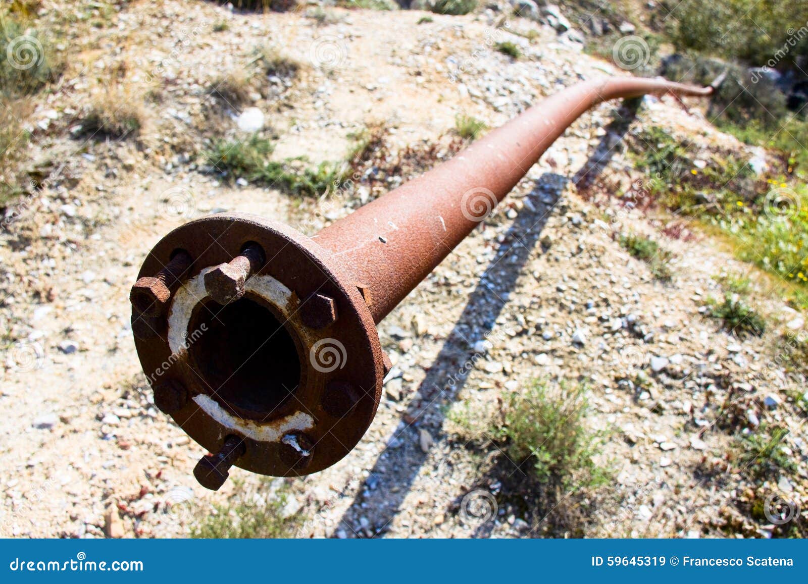 old-rusty-pipeline-concept-image-59645319.jpg